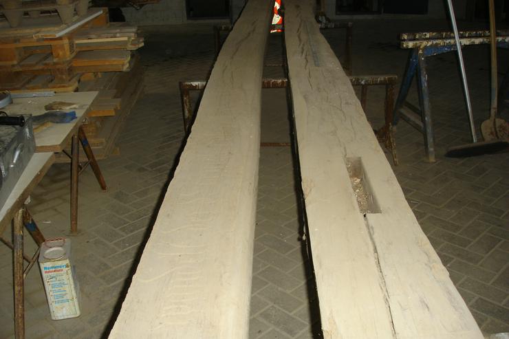 Bild 2: Altes Eichen Holz Balken, Bretter, Ständer und Kopfbänder
