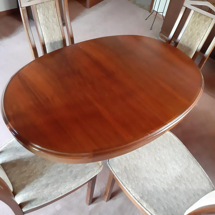 Bild 2: Tisch mit 4 Stühle aus Kirschbaum
