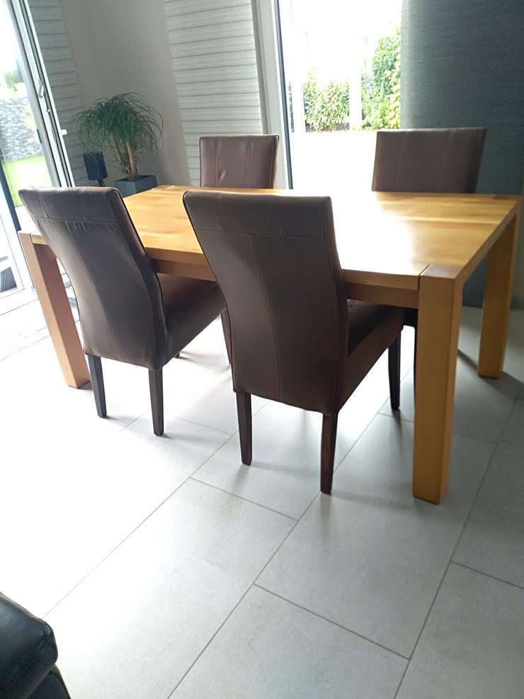 Bild 1: Tisch + 4 Stühle 
