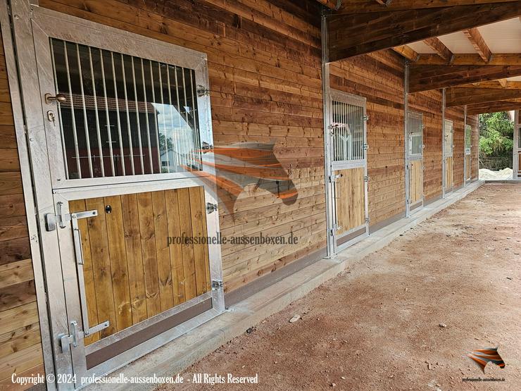 Top-Qualität: Pferdestall bauen - Außenbox, Innenbox | Pferdebox & Offenstall kaufen | Heuraufe