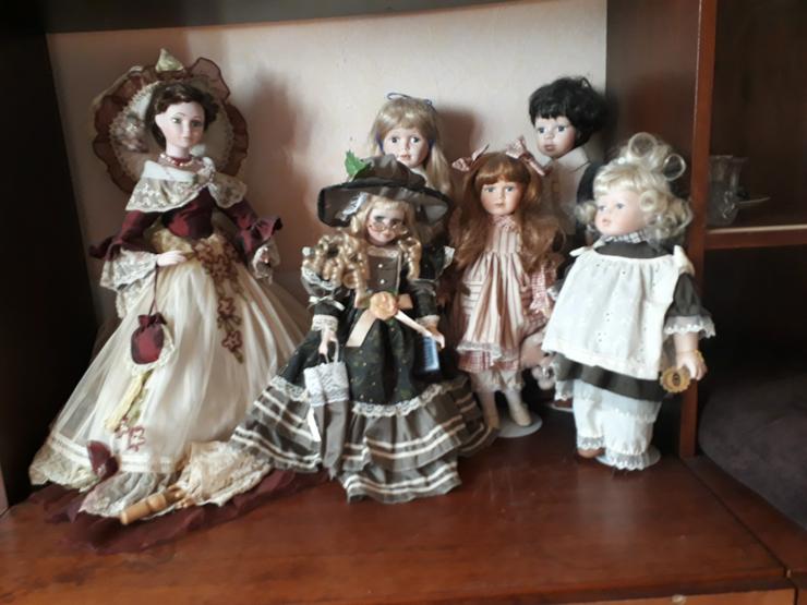 Bild 2: Puppen aus einer aufgelösten Sammlung