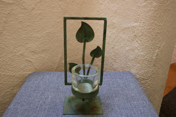 Bild 2: Teelicht-/Kerzenhalter, Metall, grün-antik