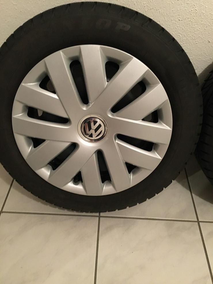 Bild 9: Winterkompletträder Stahl VW Polo 6R- 15 Zoll mit 185/60/15 Reifen u.Orginal VW Radkappen