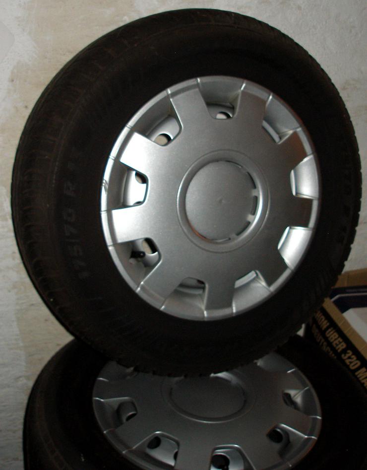 Bild 1: Vier Reifen auf 4-Loch Stahlfelgen 175/70 R13 Profil 5-6mm u.a. für Honda Civic (Bj.1997); wenig gelaufen.