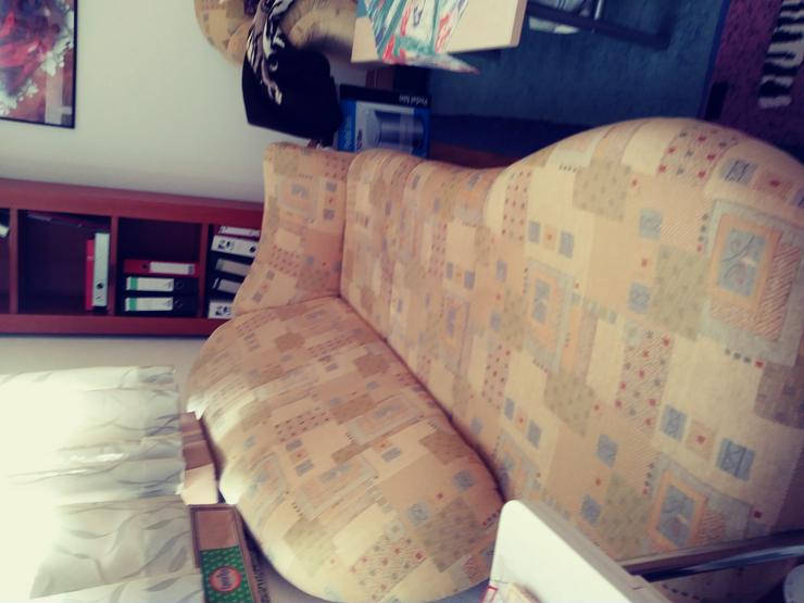 Wohnzimmer Couch mit Sessel und Schrankwand - zu Verschenken - Bild 4