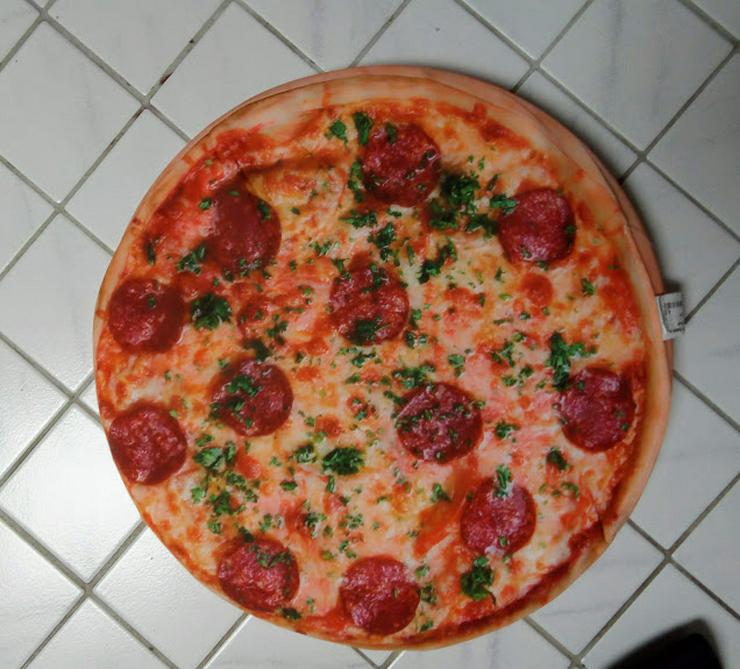 Poco rundes Kissen Pizzamotiv   - Weitere - Bild 1
