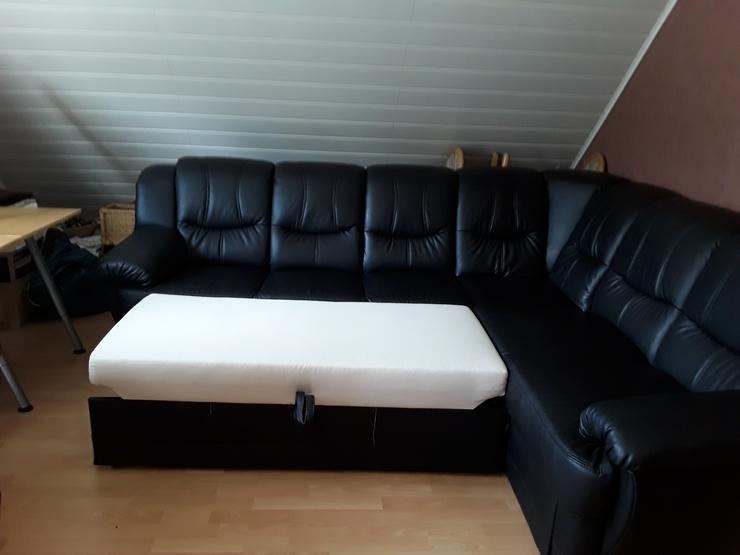 Bild 6: Sofa auch als Schlafcouch nutzen mit separatem Stauraum