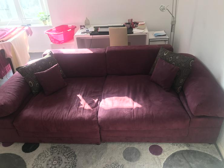 Couch Bordeaux inkl. Teppich und TV Tisch 