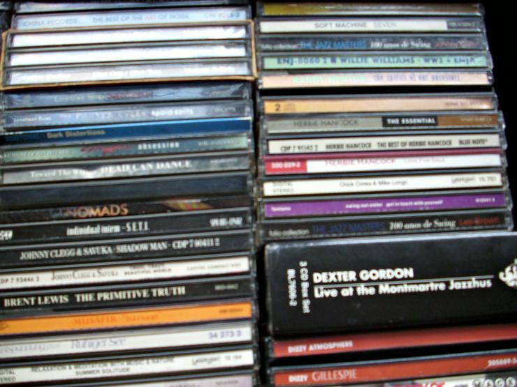 430 CDs aus den Bereichen Blues, Jazz und Soul,