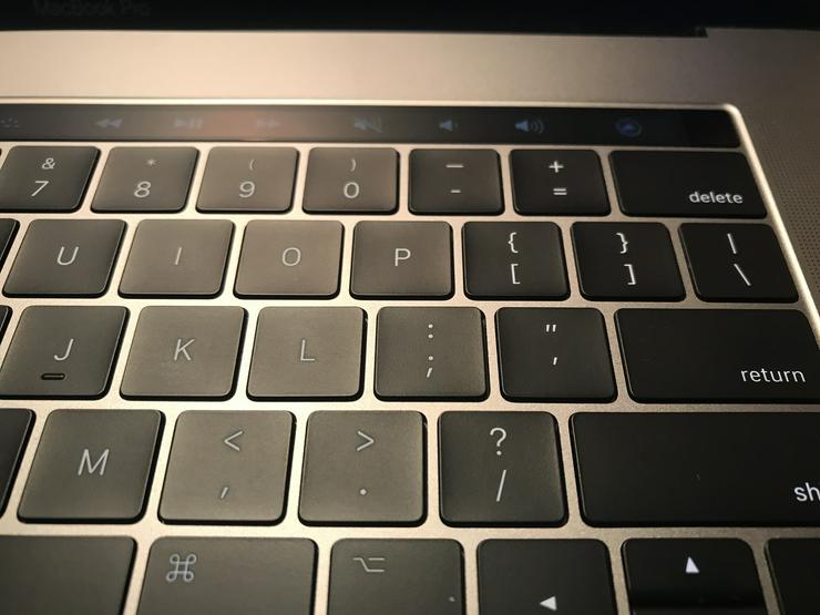 Bild 7: Apple MacBook Pro Touchbar 2017 15,4"/2,9 i7/RP 560/QWERTY EN