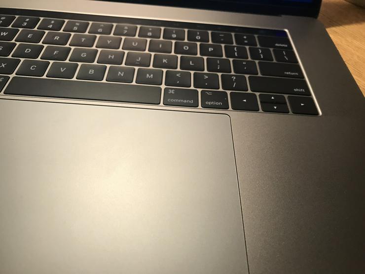 Bild 8: Apple MacBook Pro Touchbar 2017 15,4"/2,9 i7/RP 560/QWERTY EN