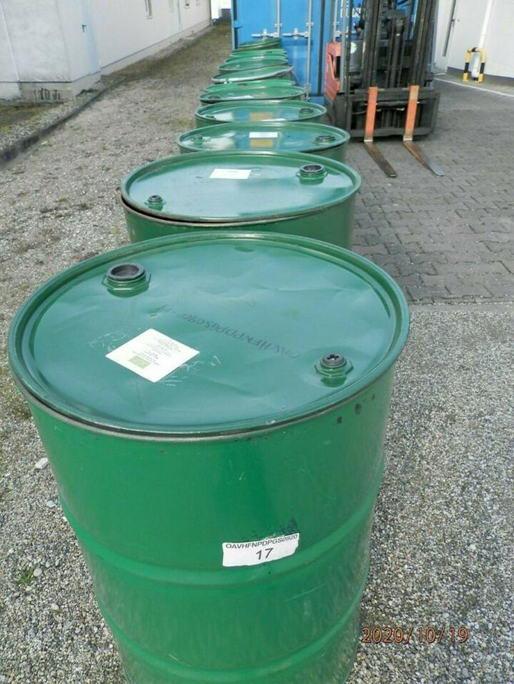 Bild 2: 200 Liter Fässer als Regen-, Feuer-, u. Vorratsfässer nutzbar