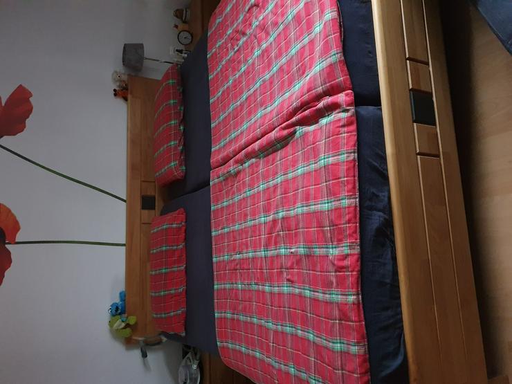 Doppelbett Erle teilmassiv zu verschenken mit Lattenrosten