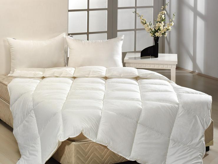 Premium Bettdecke und 2 Kissen Set 200x220 cm Kazel - Kissen, Decken & Textilien - Bild 1