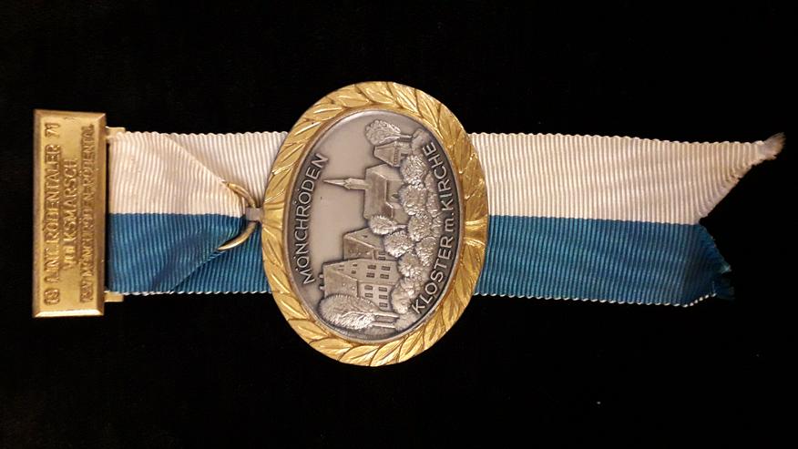 Wander-Medaille Mönchröden 1. Internationaler Rödentaler Volksmarsch 1971 - Anstecker & Wappen - Bild 1