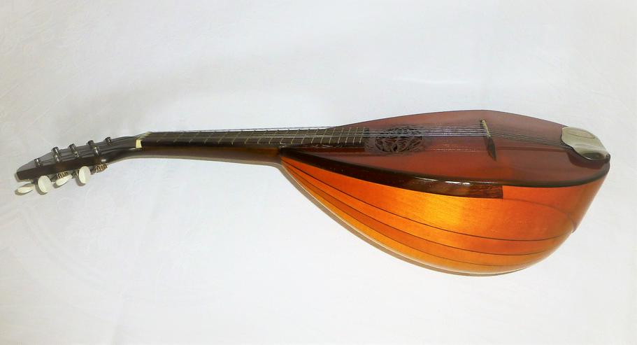 Bild 2: Mandoline italienische Bauart