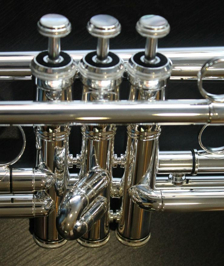 K & H Universal Trompete Malte Burba Jubiläumsmodell, Neuware - Blasinstrumente - Bild 10
