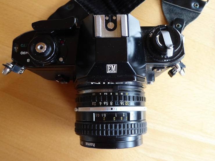 Spiegelreflexkamera Nikon EM mit 35 mm Objetiv + Zoom 75 : 150 mm  - Analoge Spiegelreflexkameras - Bild 3