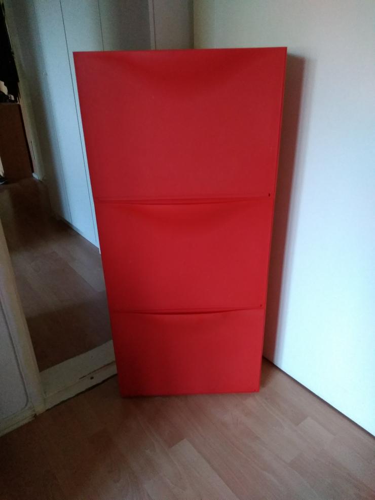 Bild 1: Roter Ikea Schuh / Allzweckschrank 3 teilig