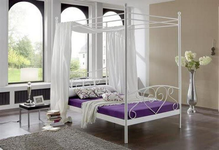 Wunderschönes Himmelbett / Metallbett - weiß Gesamthöhe 200 cm - Betten - Bild 1