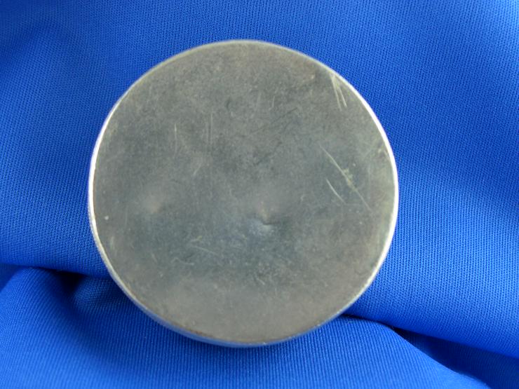 Bild 3: Antike Metall Dose ( Silber ?? )