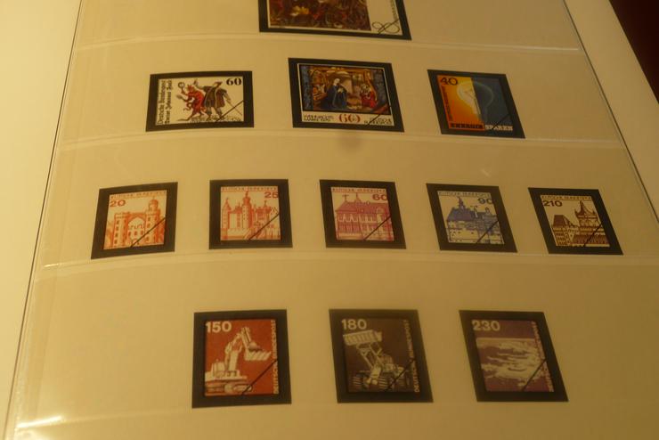Lindner rot Briefmarkenalbum mit Vordrucken - Bundesrepublik 1970 - 1979 - Freundschaft & Freizeitbegleitung - Bild 4