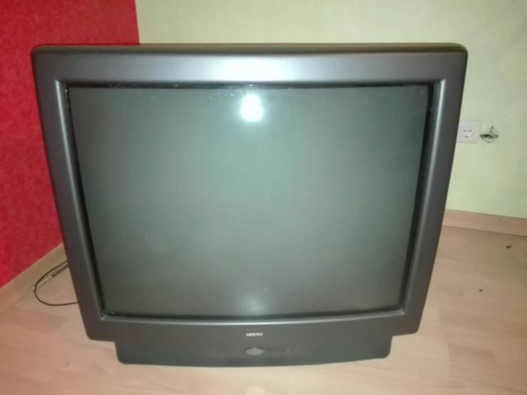 Bild 1: Fernseher Lifetec Aldi ca. 80 cm Diagonale
