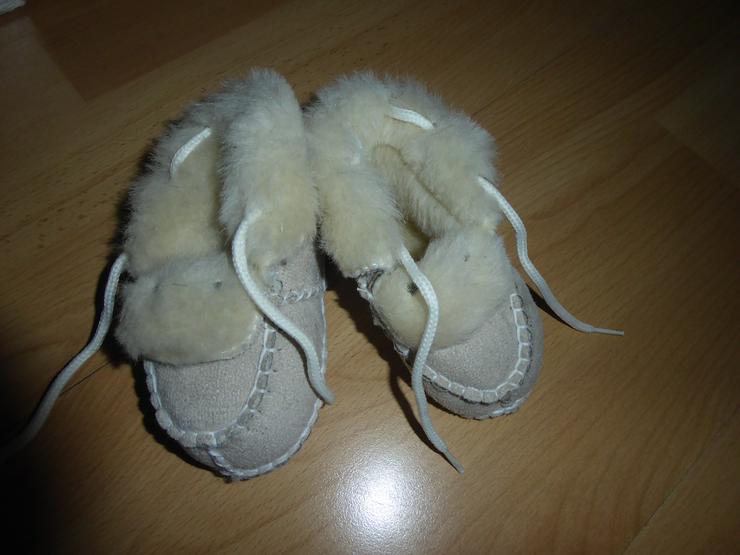 Neue Babyschuhe mit Schafwolle zum Schnüren - Schuhe - Bild 1