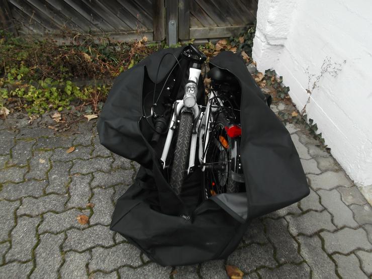 Bild 3: Zwei Klappräder mit Transporttasche