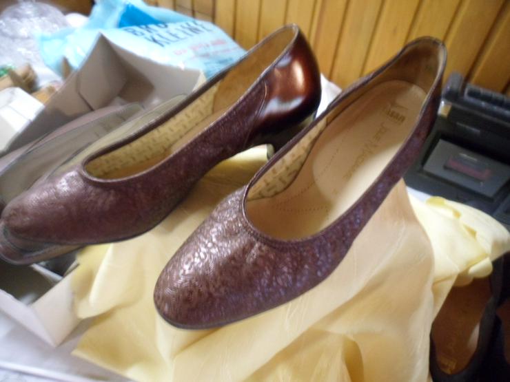 Biete 6 Paar Leder-Damenschuhe , Größe 43H - Damen Schuhe - Bild 13