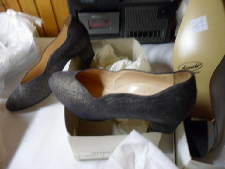 Biete 6 Paar Leder-Damenschuhe , Größe 43H - Damen Schuhe - Bild 4