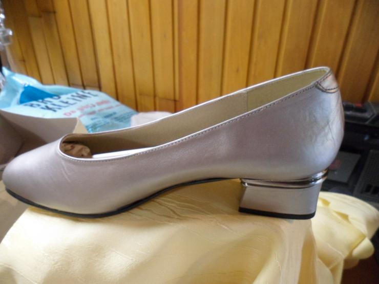 Biete 6 Paar Leder-Damenschuhe , Größe 43H - Damen Schuhe - Bild 18