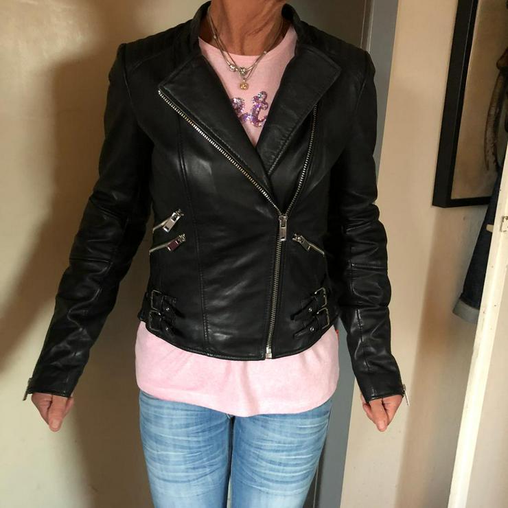 Bild 3: Schwarze kurze Lederjacke im Biker Stil, Größe M-( Neuwertig )