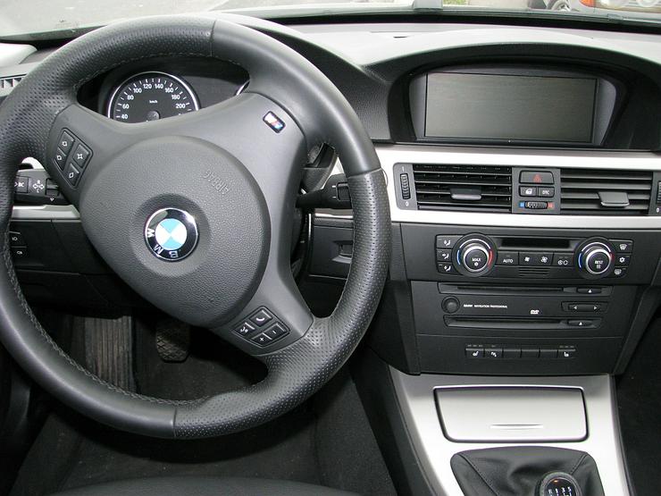 BMW 320 D BIXENON NAVI ! ! ! - 3er Reihe - Bild 11