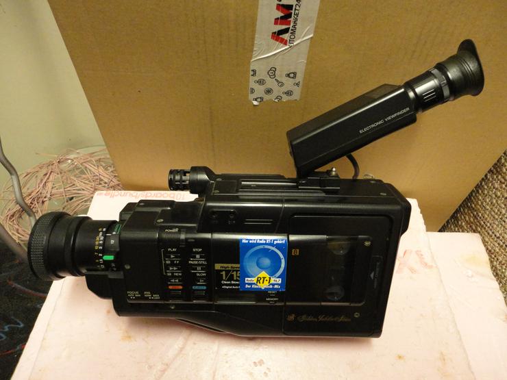 Bild 3:  VHS Video-Kamera  ( FISHER )komplett  mit Koffer