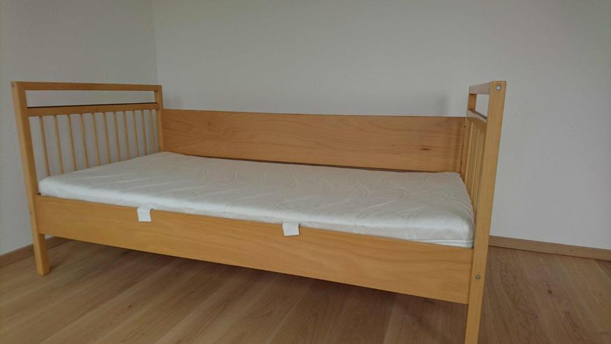 Schönes sehr gutes Holzkinderbett - Betten - Bild 1