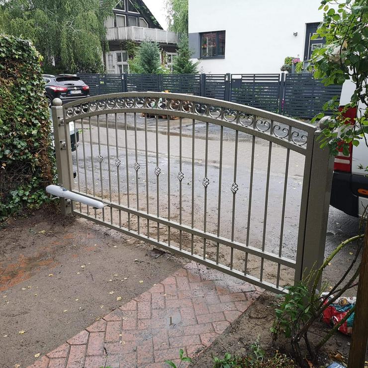 Bild 17: Zäune, Tore, Carport und Treppen aus Polen