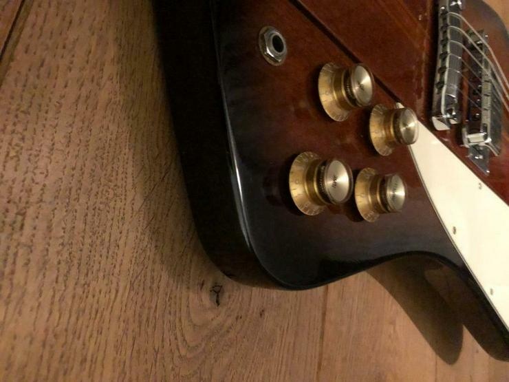 Bild 5: Gitarren Gibson Firebird V 1995