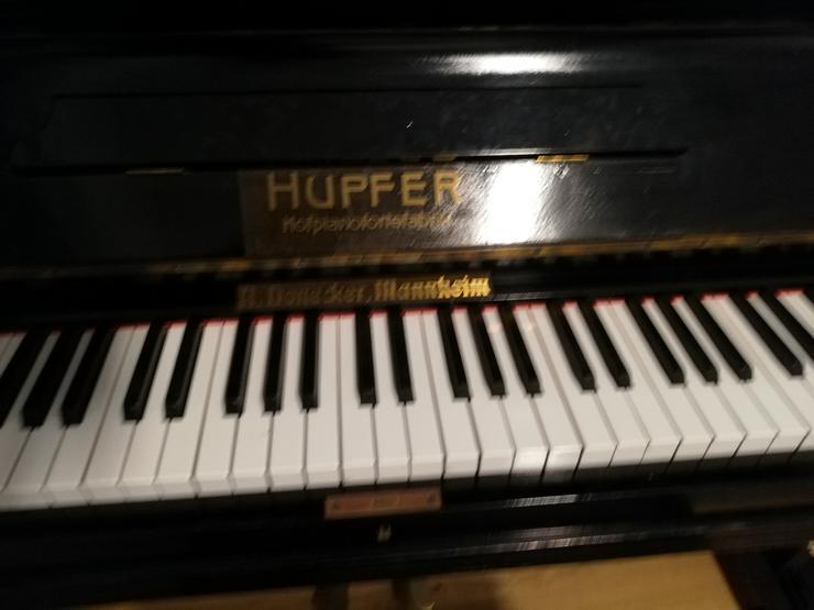 Bild 4: Wunderschönes Klavier - R. Hupfer