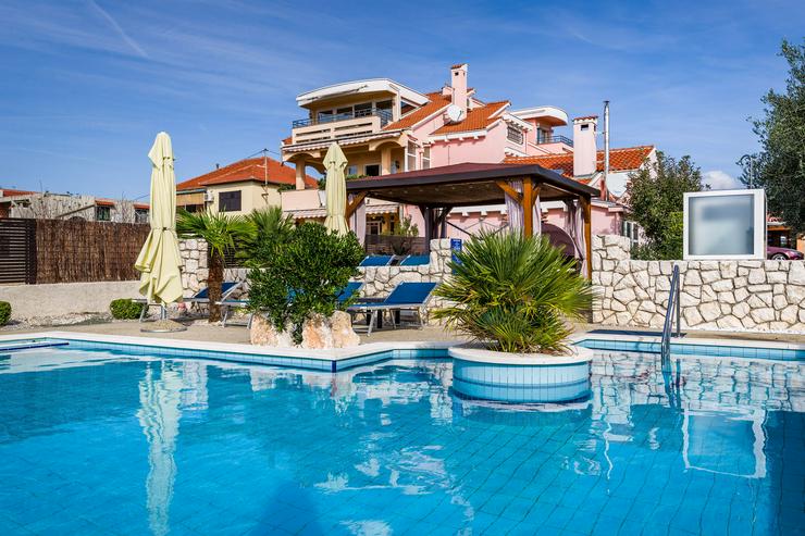 villa-dalmatina-zadar mit Pool. Kroatien Urlaub direkt von Vermieter bis 6 Personen 120m2, 3 Sch.Zimm - Ferienwohnung Kroatien - Bild 13