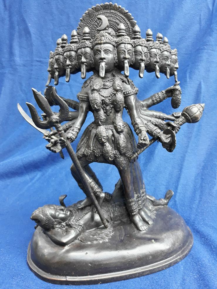 Hinduistisch-religiöse Bronzefigur, vermutlich Ravanna