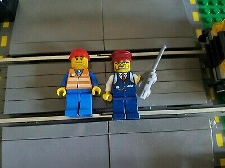 Bild 2: Lego 10128 Train Level Crossing 