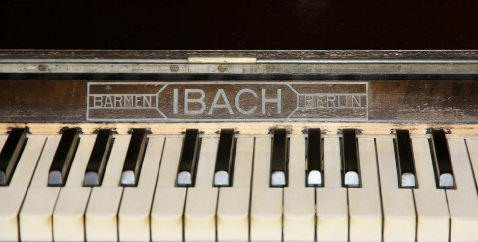 Bild 3: IBACH -Klavier für Selbstabholer
