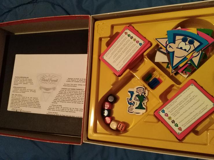 Familienspiele für zuhause von Parker, Outburst!, Trivial Pursuit, Cluedo, Mastermind - Brettspiele & Kartenspiele - Bild 2