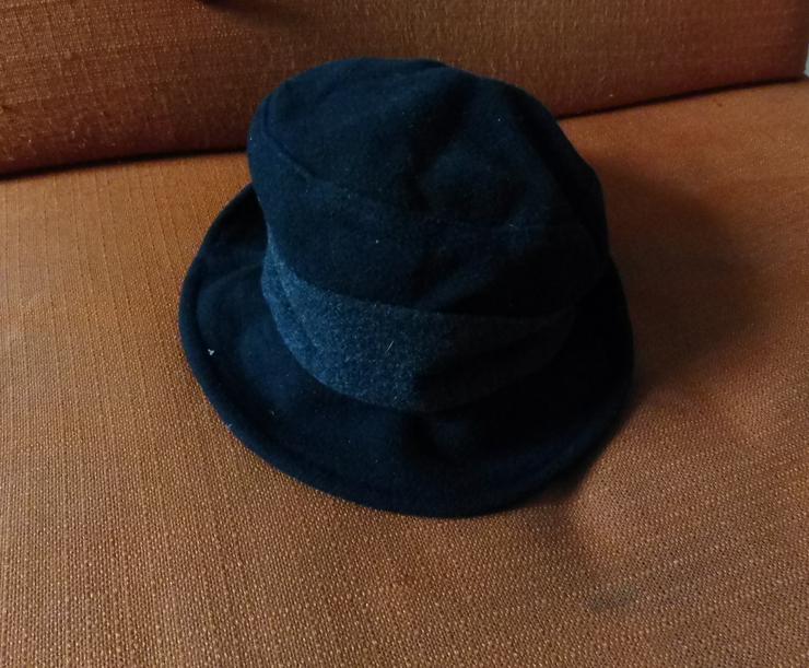 Schöner Hut aus Wolle