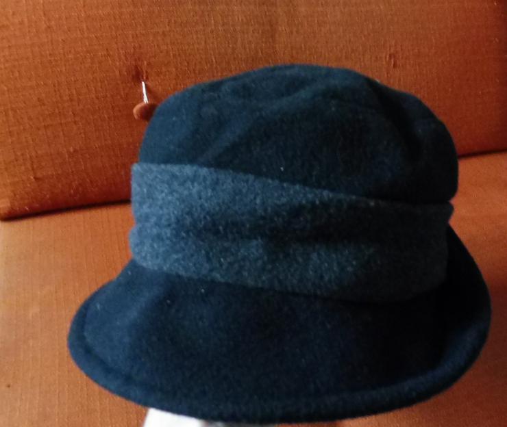 Bild 2: Schöner Hut aus Wolle