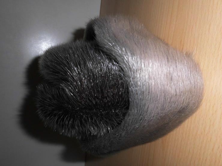 Echt-Pelz-Mütze von Rolandia Pelzmoden in grau Grösse 58 mit ausklappbaren Ohrklappen - Kopfbedeckungen - Bild 2