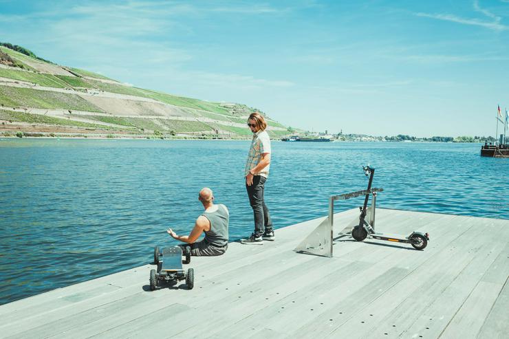 Bild 7: E-Scooter Stellplatz, Parkplatz, Carport, Fahrradständer, Roller