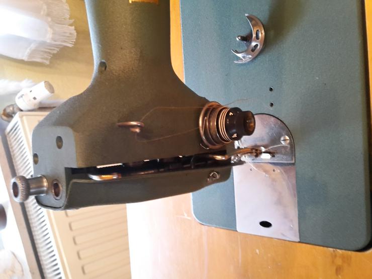 Bild 5: Schwedeische Husqvarna Stand Nähmaschine ca:sehr sehr alt alt mit Kronensiegel