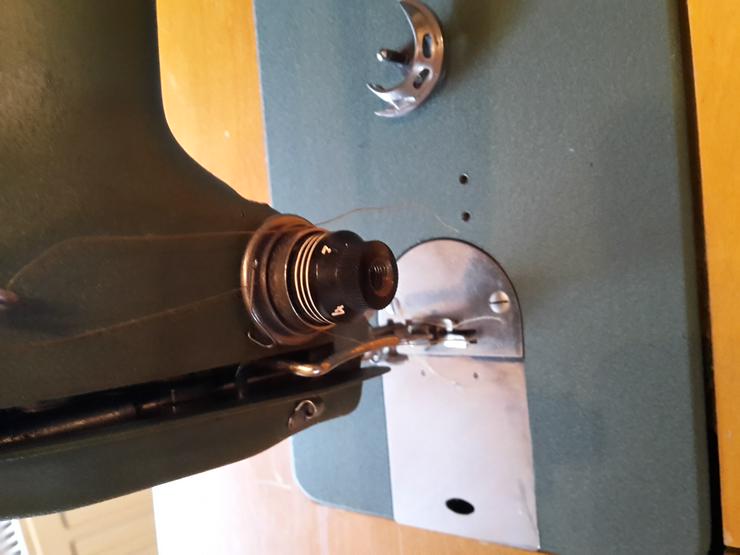 Bild 4: Schwedeische Husqvarna Stand Nähmaschine ca:sehr sehr alt alt mit Kronensiegel